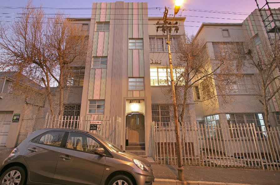 1 Bedroom Property for Sale in Sea Point Western Cape